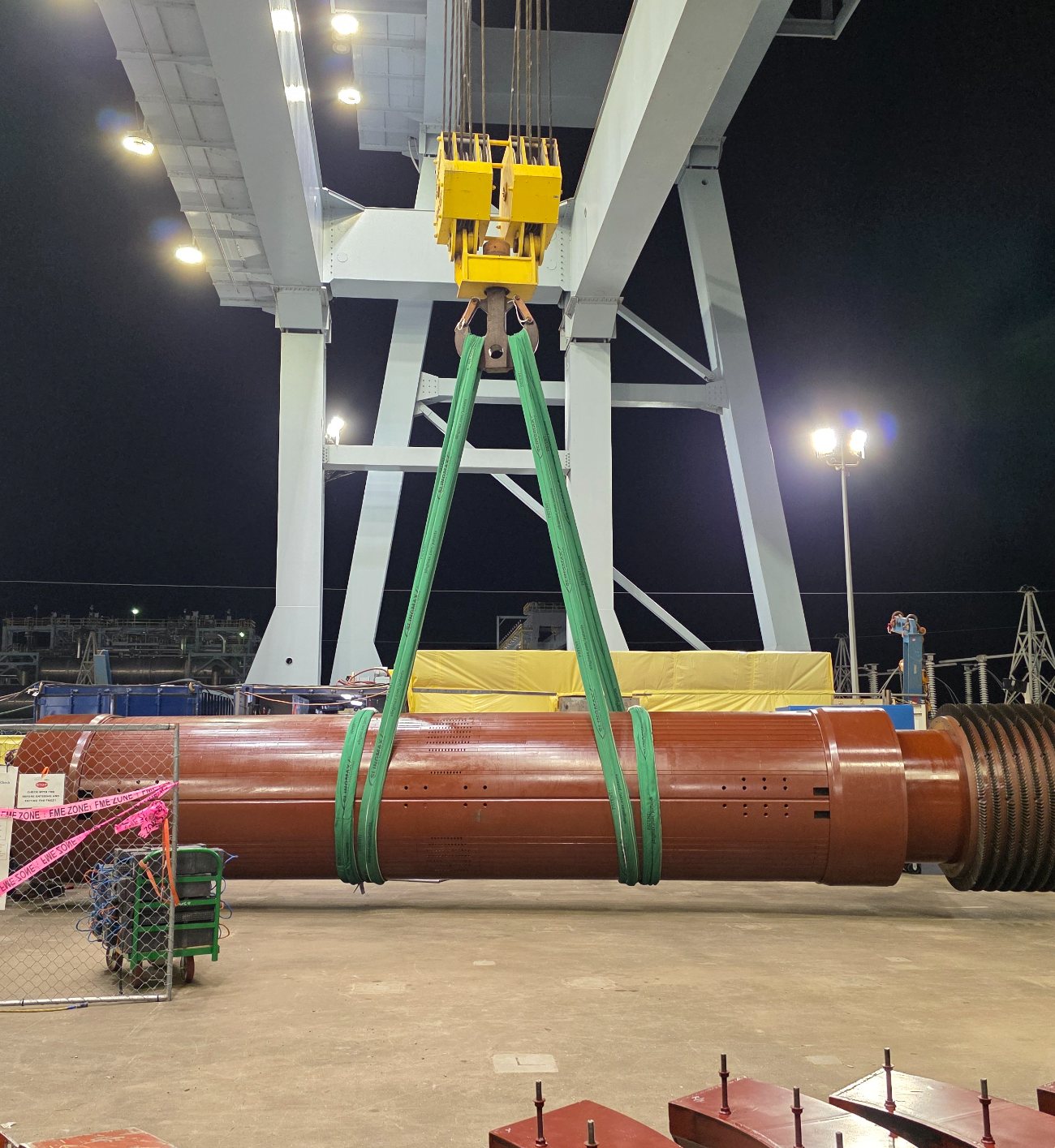 Generator rotor rigged for night placement